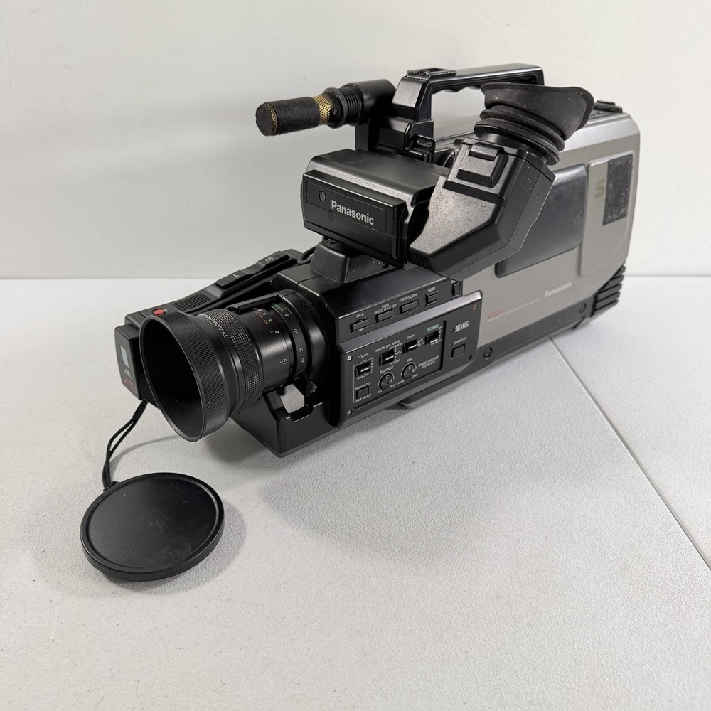 Panasonic AG-450 S-VHS Reporter Movie Camcorder AS IS FOR PARTS READ